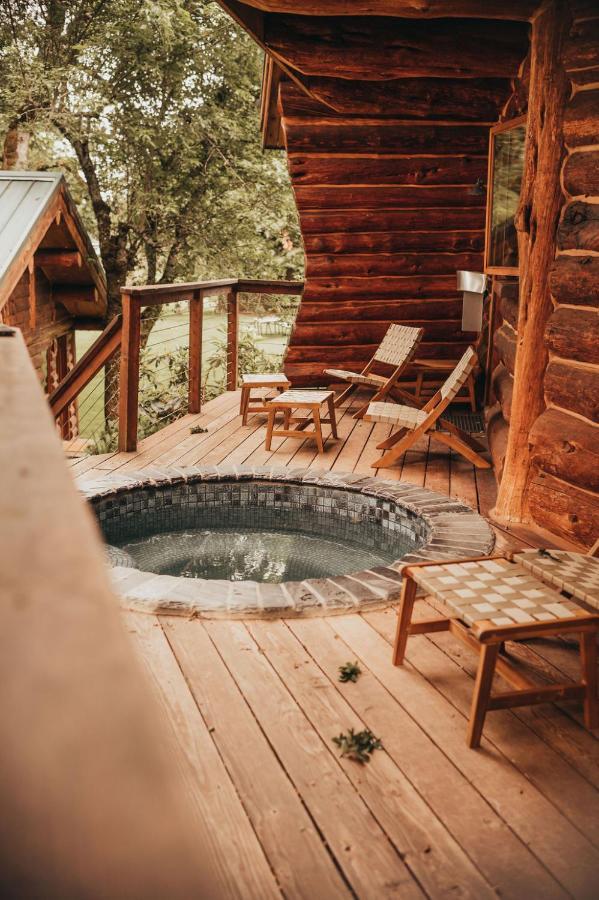 Wilder And Pine Riverside Cabins Stevenson Bagian luar foto