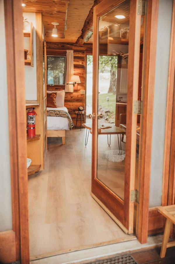 Wilder And Pine Riverside Cabins Stevenson Bagian luar foto